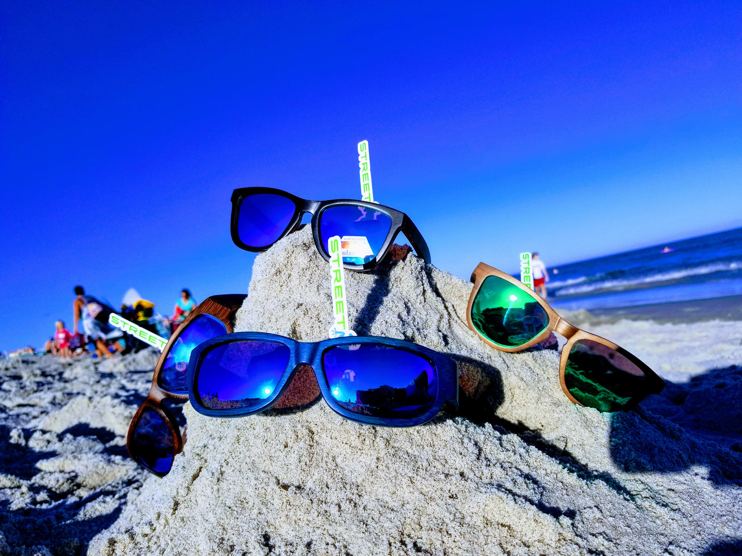 StreetFrogs Sunglasses on the beach